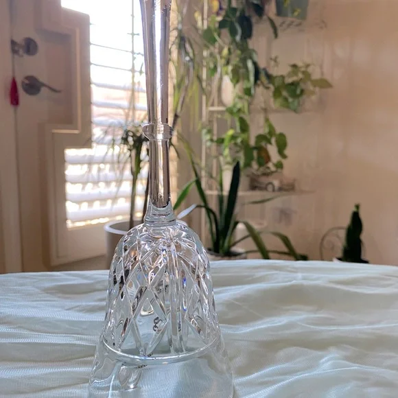 CRYSTAL CUT BELL - Picture 2 of 6